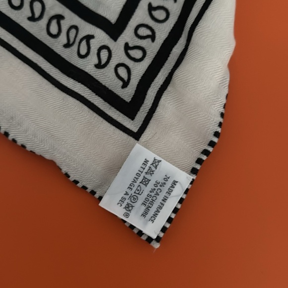 Hermes Shawl Scarf  Festival des Amazones Bandana Stole Cashmere Silk 140 NWT - Picture 14 of 14